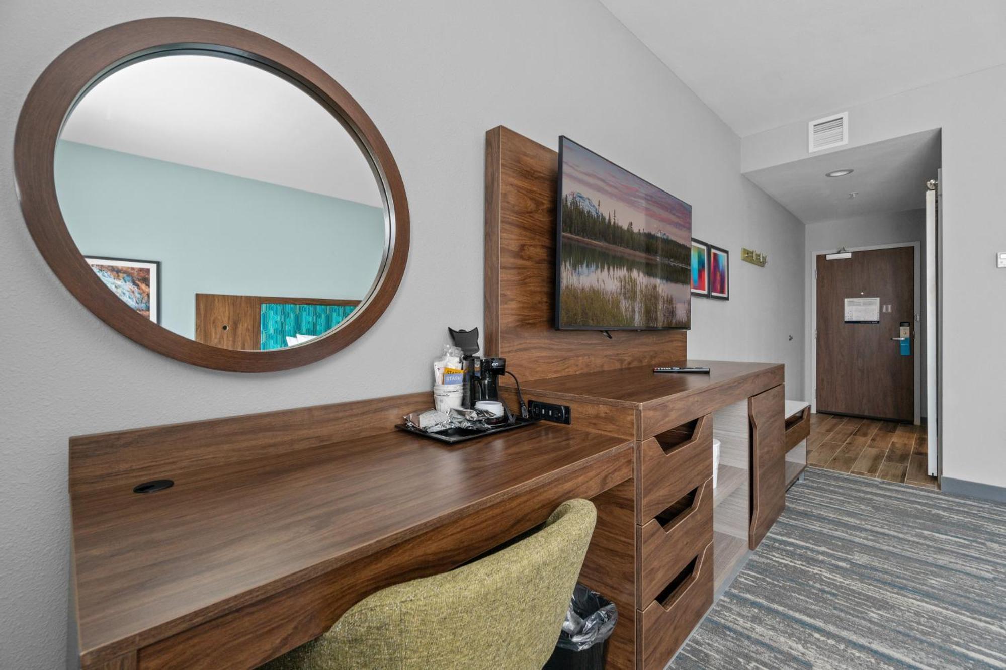 Hampton Inn Redmond Bend Airport Екстериор снимка