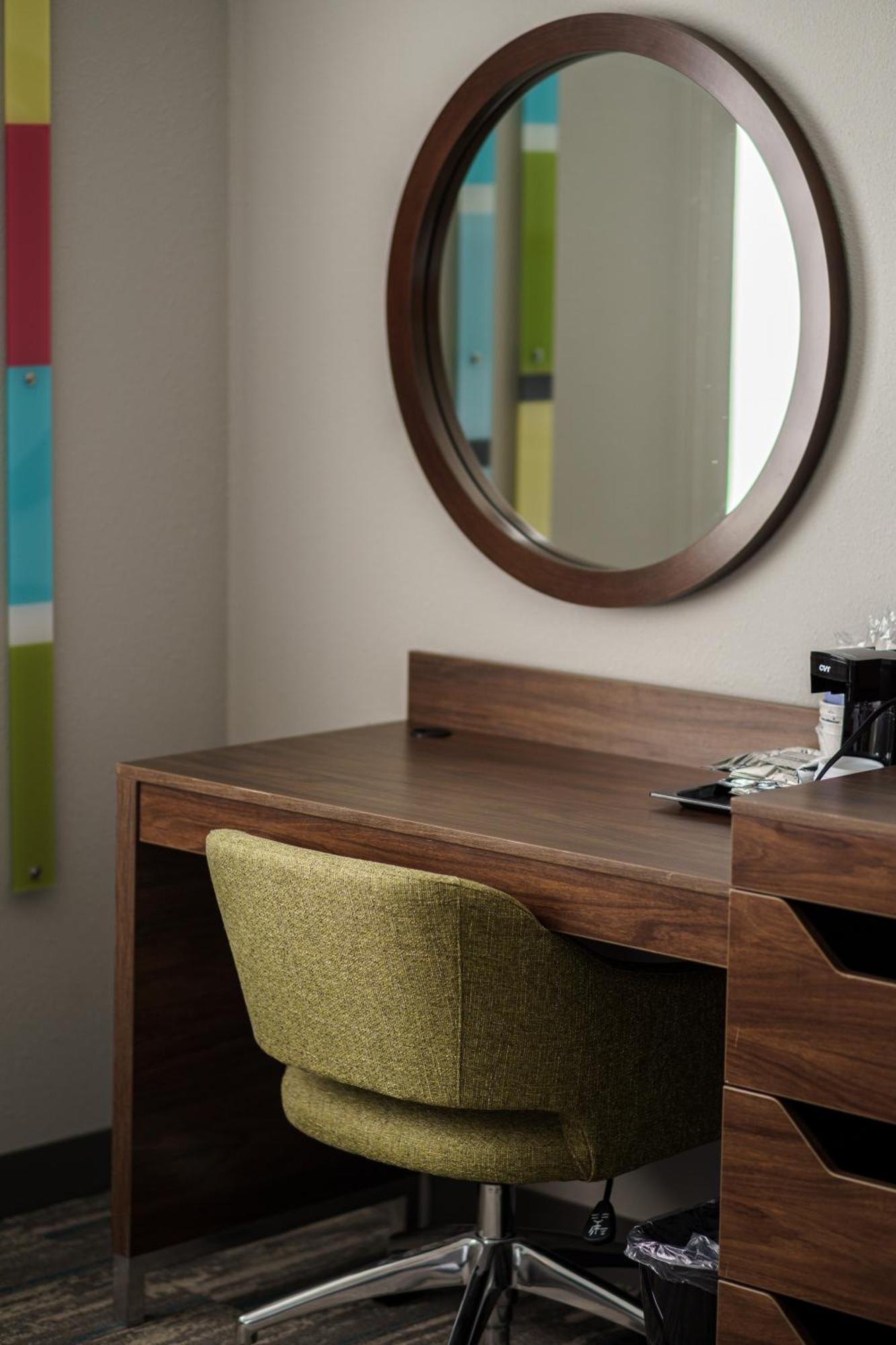 Hampton Inn Redmond Bend Airport Екстериор снимка