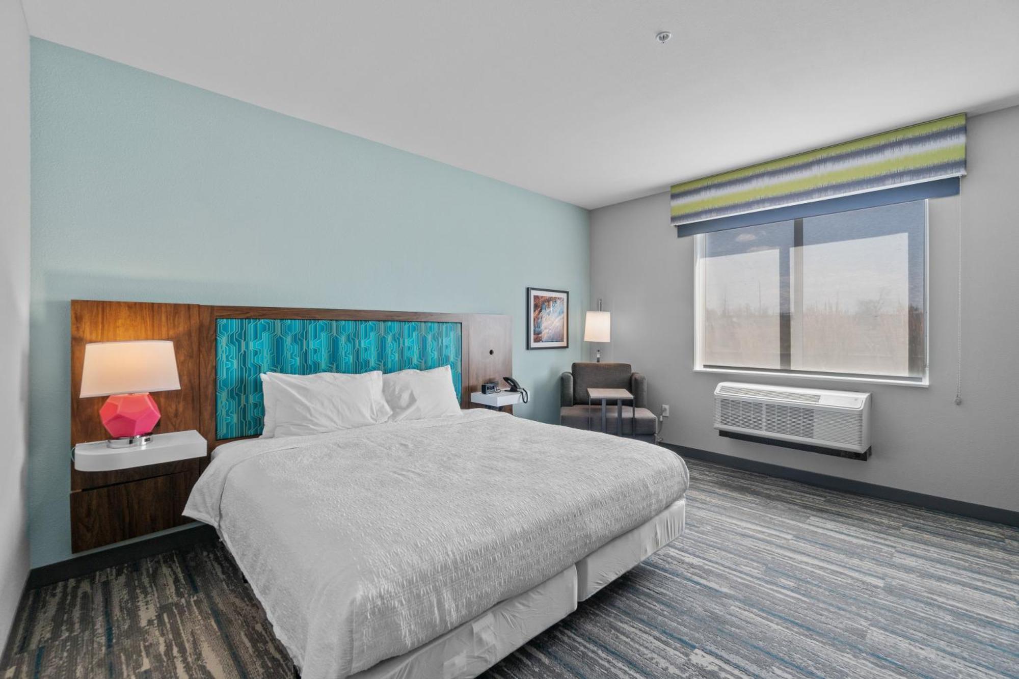 Hampton Inn Redmond Bend Airport Екстериор снимка